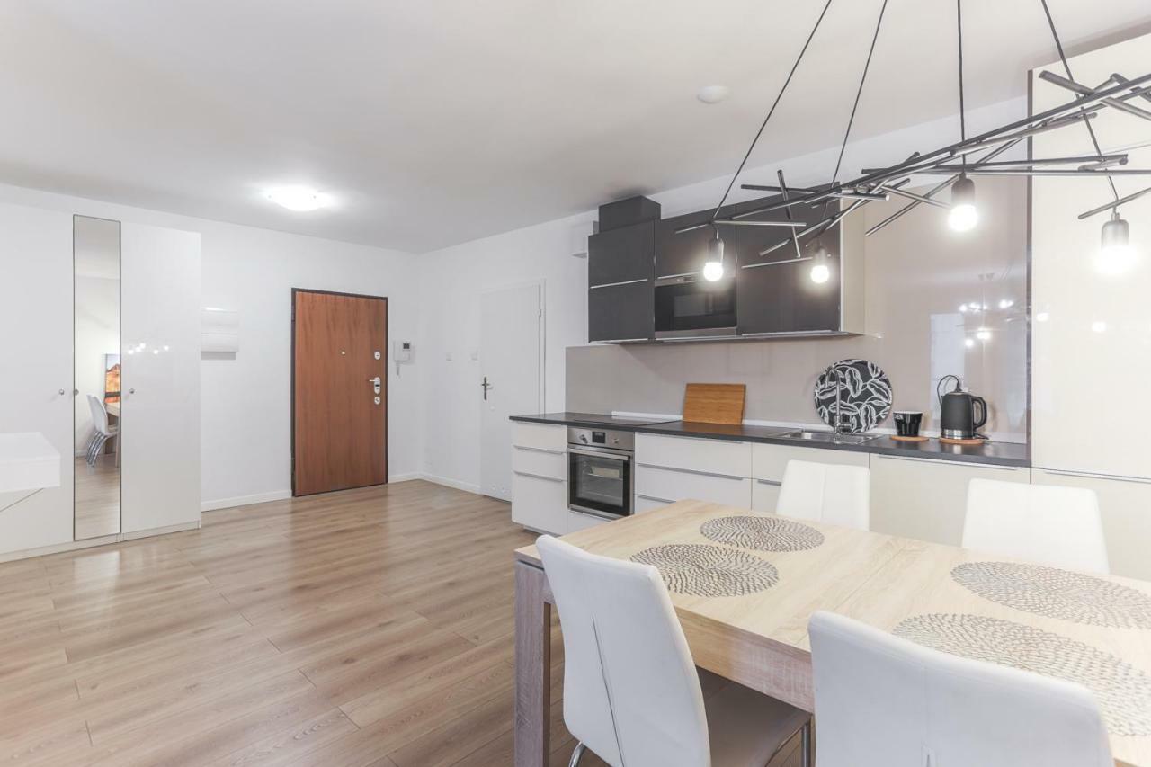 Apartmate Spacious Apartment With Balcony Oldtown For 6 People Gdańsk Kültér fotó